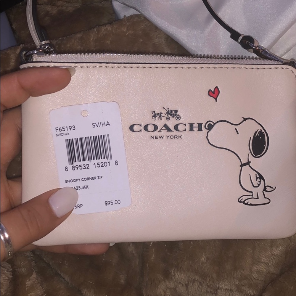 Coach snoopy wristlet